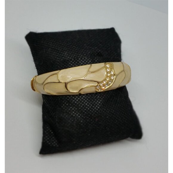 𝅺Vintage enamel cream and gold rhinestone hinge bangle bracelet glam - Picture 2 of 3